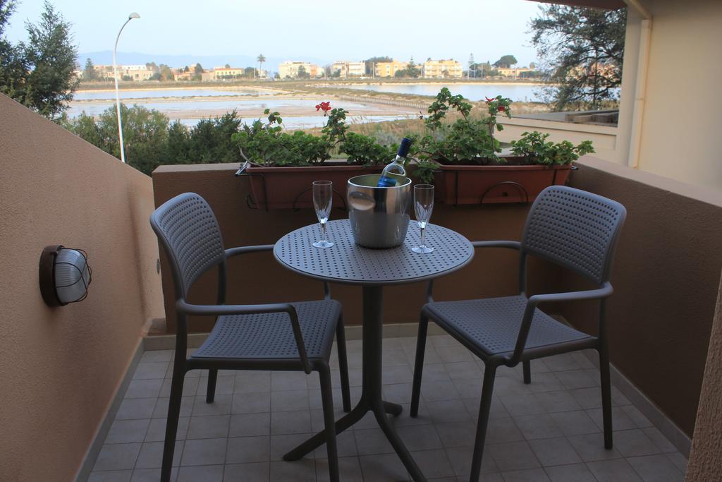 La Tuia E Il Tasso Acomodação com café da manhã Cagliari Exterior foto